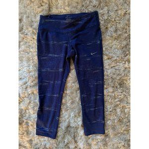 Nike dri-fit cropped printed legging SMALL